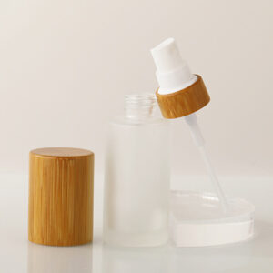 mist sprayer glass pump bottle with bamboo cap